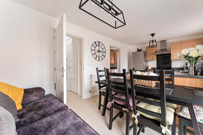 4 Bedroom Detached House For Sale In Brodie Rise, Salisbury, SP2