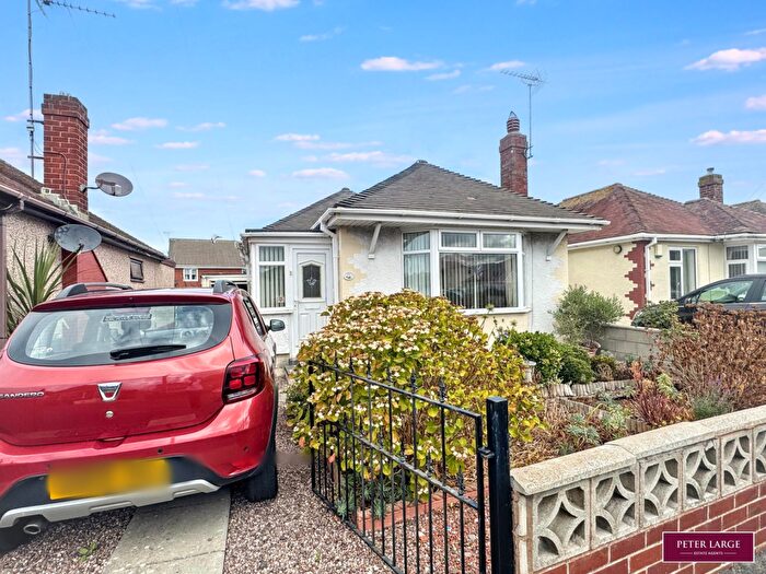 3 Bedroom Detached Bungalow For Sale In Berwyn Crescent, Prestatyn, Denbighshire, LL19