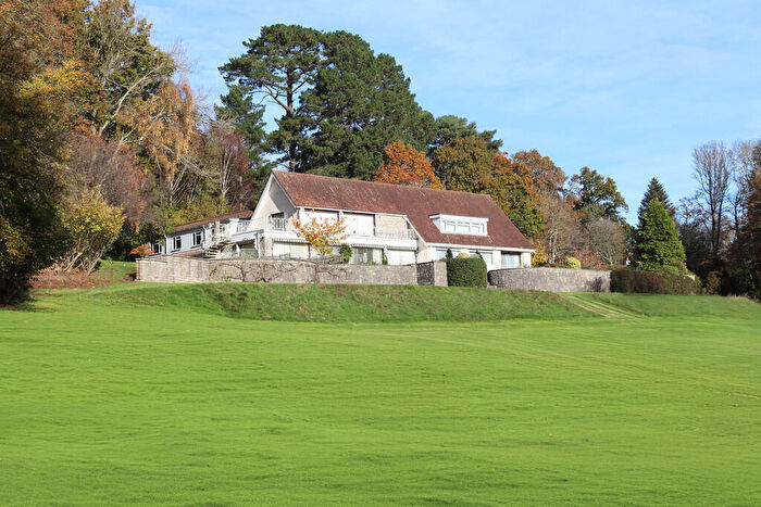 9 Bedroom Detached House For Sale In Storrington - Main House And Cottage For Sale (Lot ), RH20