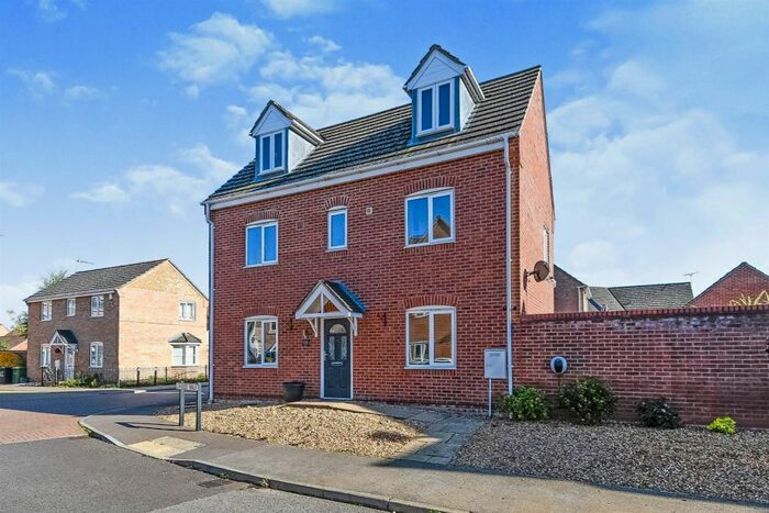 4 Bedroom Detached House For Sale In Linseed Walk, Downham Market, PE38