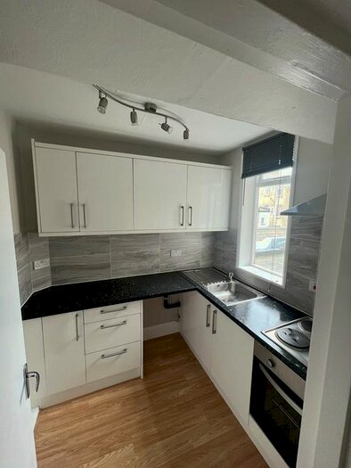 1 Bedroom Flat To Rent In William Street, Herne Bay, CT6