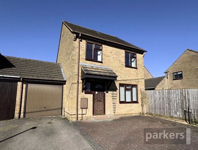 3 Bedroom Semi-Detached House To Rent In Dark Lane, Witney, Oxfordshire, OX28