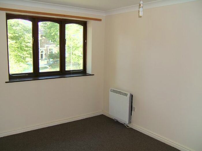 2 Bedroom Flat To Rent In Lower Ellacombe Church Road, Torquay, TQ1
