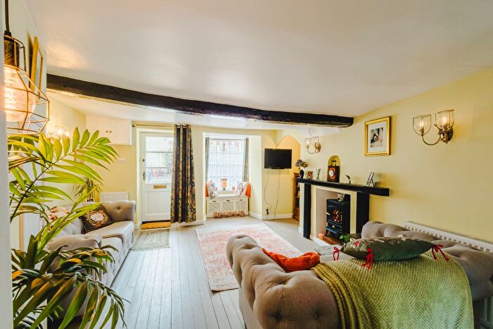 3 Bedroom Terraced House For Sale In High Street, Highworth, Swindon, Wiltshire, SN6