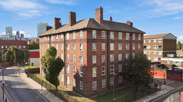 3 Bedroom Flat For Sale In Hanbury House, Shoreditch, E1
