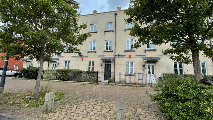 4 Bedroom Terraced House To Rent In Griffen Road, Weston-Super-Mare, BS24