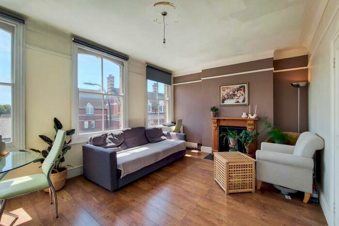 1 Bedroom Flat To Rent In Lee High Road, Lee, London, SE12