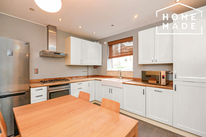 2 Bedroom Cluster House To Rent In Milligan Street, E14