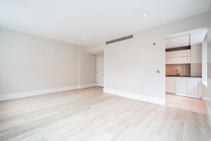 1 Bedroom Flat To Rent In Cavalry Square, London, SW3