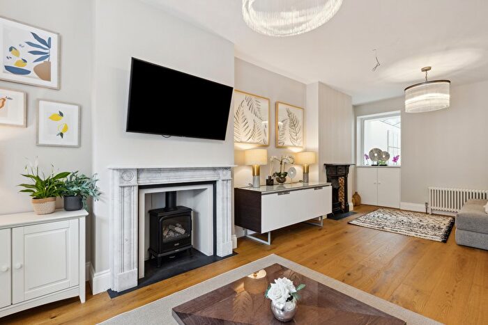 4 Bedroom Property To Rent In Compton Crescent, Grove Park, W4
