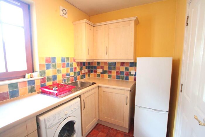 2 Bedroom Flat To Rent In East Cromwell Street, Leith, Edinburgh, EH6