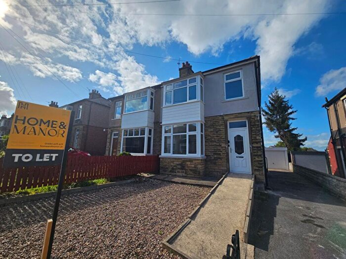 3 Bedroom Semi-Detached House To Rent In Mayfield Avenue, Huddersfield, HD5
