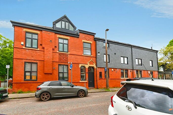 3 Bedroom Flat For Sale In Westminster Road, Manchester, Lancashire, M28