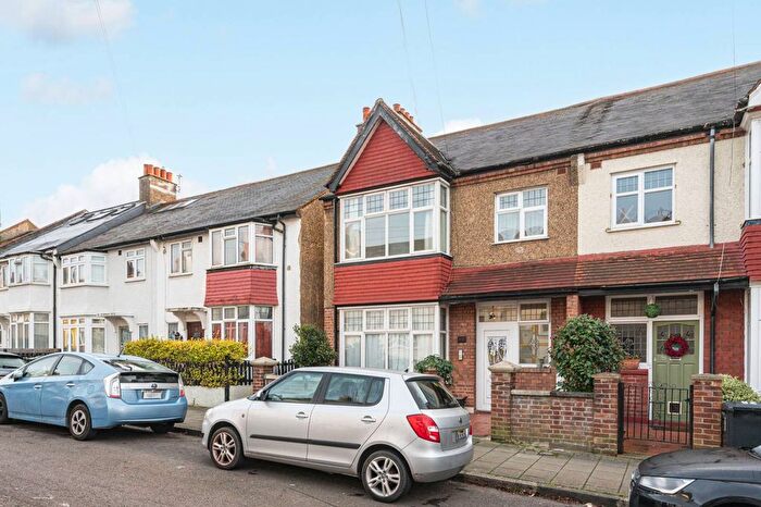 2 Bedroom Flat To Rent In Glencairn Road, Streatham, SW16