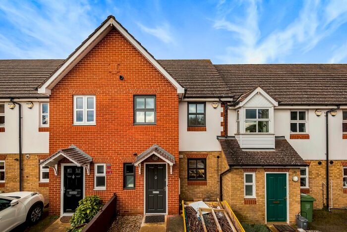 3 Bedroom Terraced House To Rent In Woodbury Gardens, London, SE12