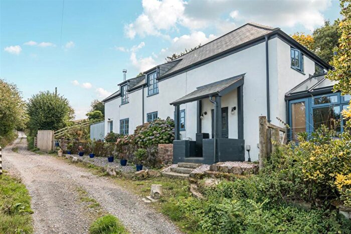 3 Bedroom Detached House For Sale In Whitestone, EX4