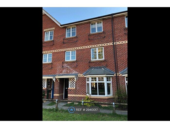 5 Bedroom Terraced House To Rent In Vitellius Gardens, Basingstoke, RG24