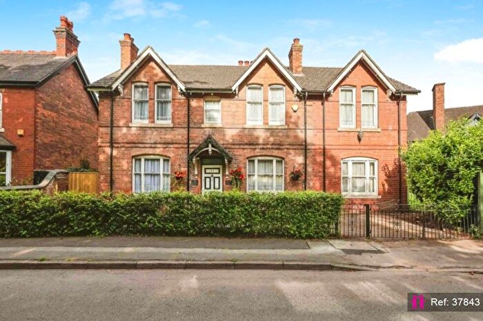 5 Bedroom Detached House For Sale In The Green, Birmingham, B36