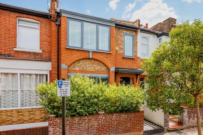 4 Bedroom Terraced House To Rent In Half Acre Road, Hanwell, London, W7