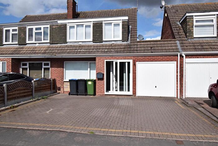 3 Bedroom Semi-Detached House For Sale In Meadow Road, Wolston, Coventry, CV8