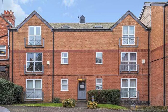 2 Bedroom Apartment To Rent In Banbury, Oxfordshire, OX16