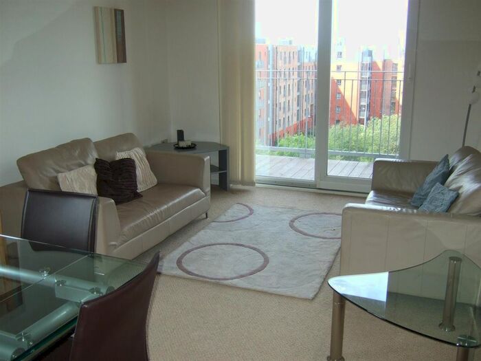 2 Bedroom Flat To Rent In Stillwater Drive, Openshaw, Manchester M11