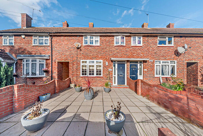 3 Bedroom Terraced House For Sale In Anstridge Road, London, SE9