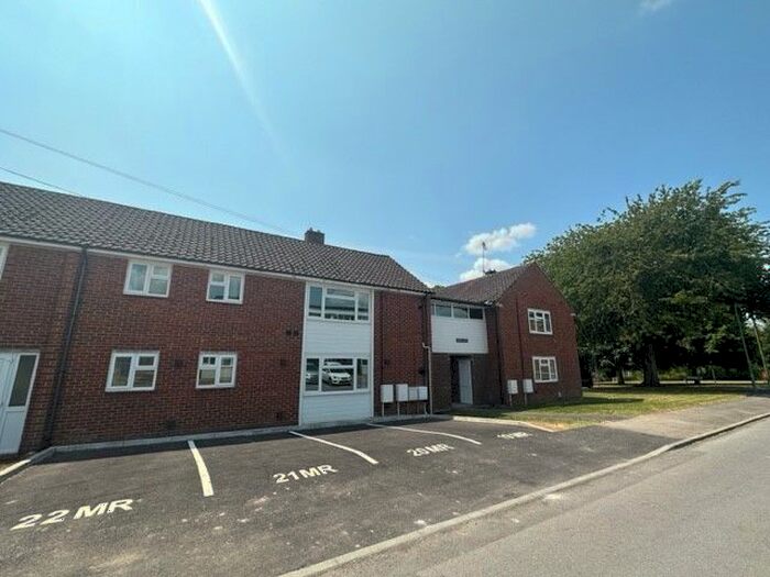 2 Bedroom Flat To Rent In Waverley Close, Bulford Barracks, Bulford, SP4