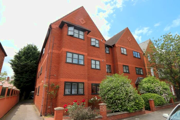 1 Bedroom Flat To Rent In Hurst Grove, Bedford, MK40