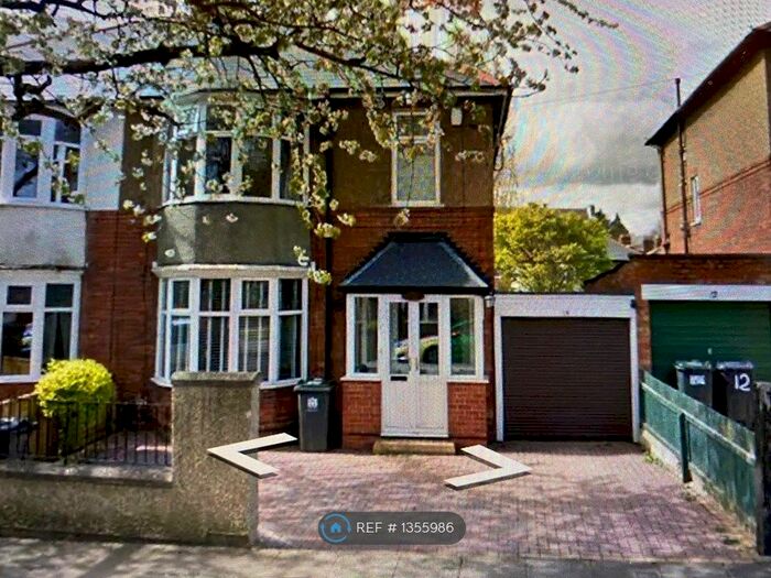 3 Bedroom Semi-Detached House To Rent In Pierremont Gardens, Darlington, DL3