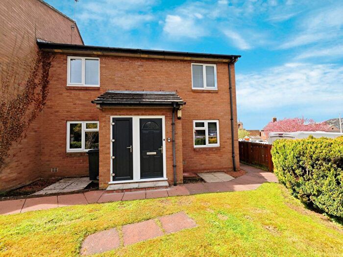 2 Bedroom Flat To Rent In Showfield, Brampton, CA8