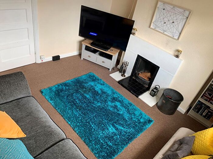 2 Bedroom Flat To Rent In Bishopric Court, Bishopric, Horsham, West Sussex., RH12