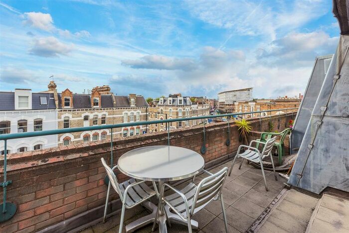 4 Bedroom Flat To Rent In Chesilton Road, London, SW6