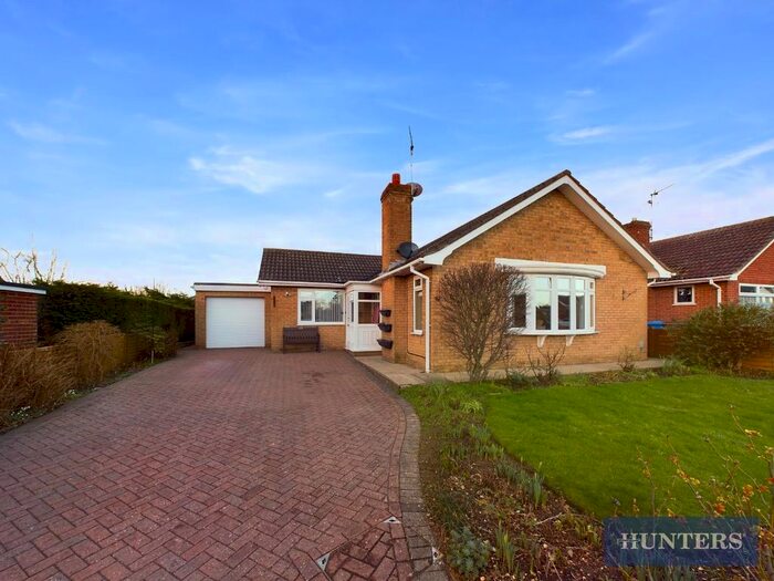 2 Bedroom Detached Bungalow For Sale In Mordacks Road, Bridlington, YO16