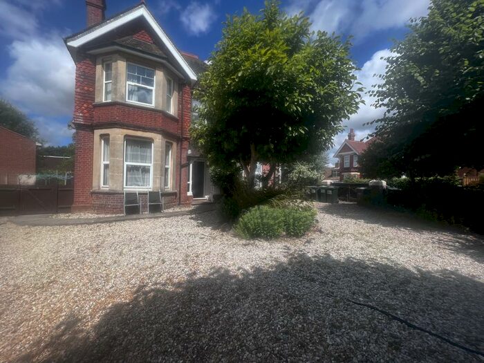 2 Bedroom Apartment To Rent In London Road, Hailsham, BN27