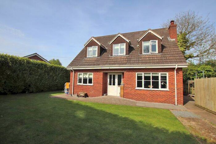 4 Bedroom Detached House For Sale In Bartongate, Louth, LN11