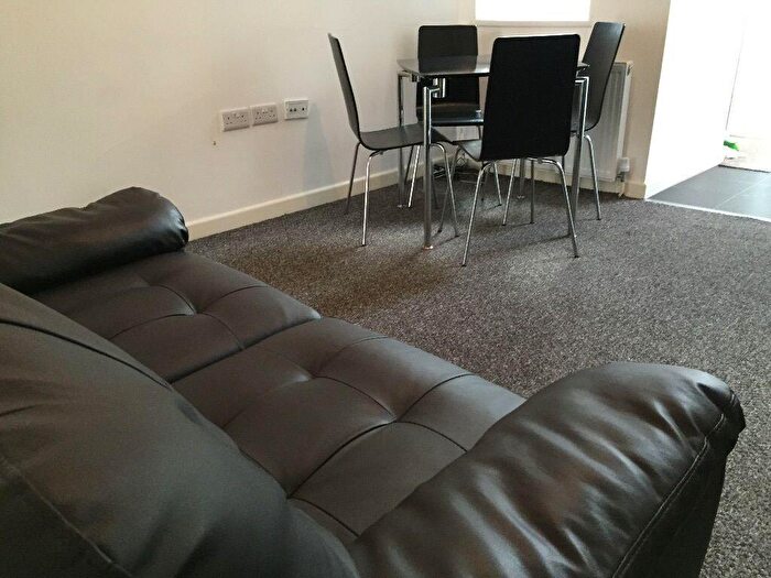 3 Bedroom House To Rent In Chilworth Street, Manchester, M14