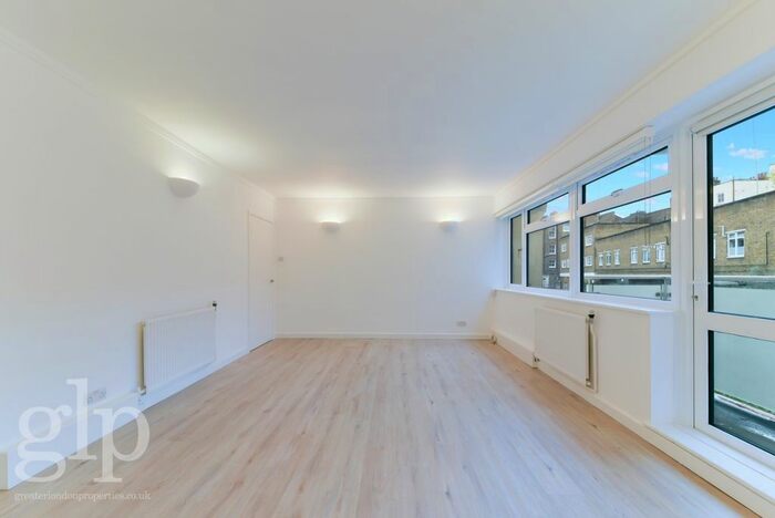 3 Bedroom Flat To Rent In Rokeby House, Lambs Conduit Street, WC1N
