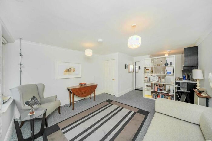1 Bedroom Flat For Sale In Hornsey Lane, Highgate, N6