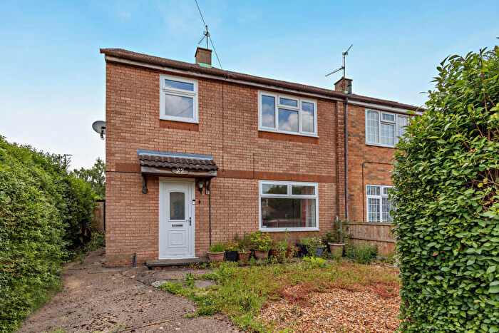 3 Bedroom Semi-Detached House For Sale In Chestnut Avenue, Corby, NN17