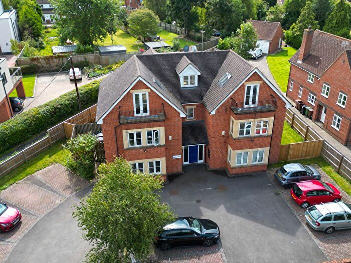 2 Bedroom Flat To Rent In Eynsham Road, Botley, Oxford, OX2