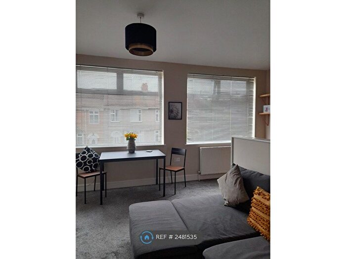 2 Bedroom Flat To Rent In Horfield, Horfield, Bristol, BS7
