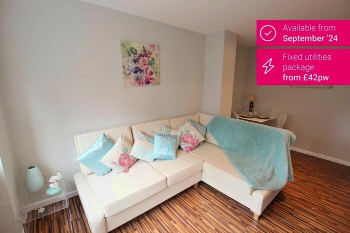 2 Bedroom Flat To Rent In Princess Street, Manchester, M1