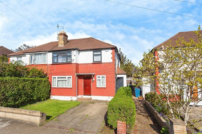 2 Bedroom Flat For Sale In Ivy Close, Harrow, HA2