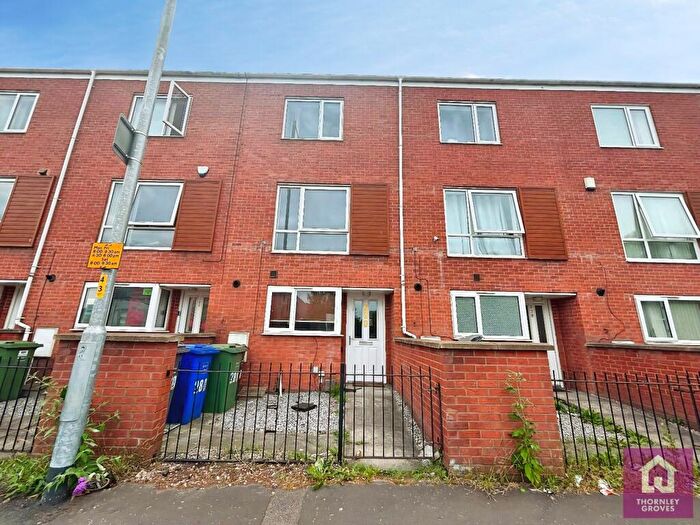 4 Bedroom Terraced House To Rent In Stockport Road, Manchester, Greater Manchester, M13