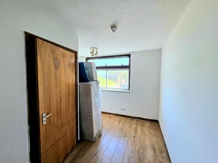 Studio To Rent In Faraday House, Hornsey Lane, Highgate, N6