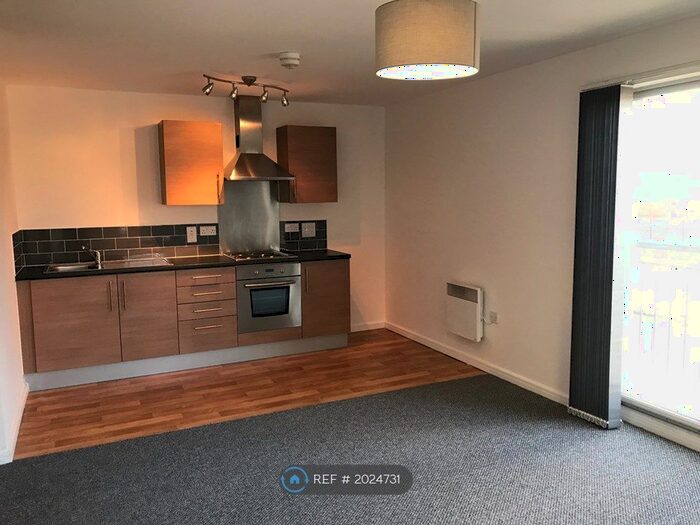 2 Bedroom Flat To Rent In Manchester Court, Stoke-On-Trent, ST6