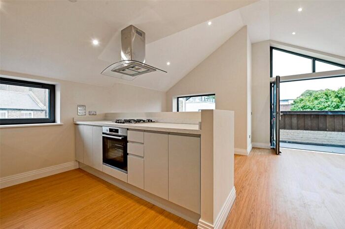 1 Bedroom Apartment To Rent In A Peascod Street, Windsor, Berkshire, SL4