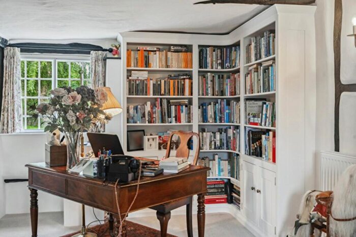 4 Bedroom Cottage For Sale In Thame Road, Chilton, HP18