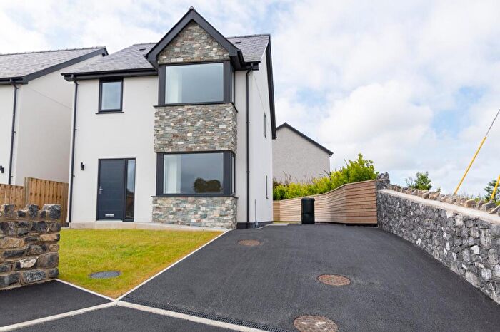 3 Bedroom Detached House For Sale In Gwalchmai, Isle Of Anglesey, LL65